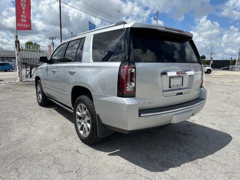 GMC Yukon Denali 4WD 2015