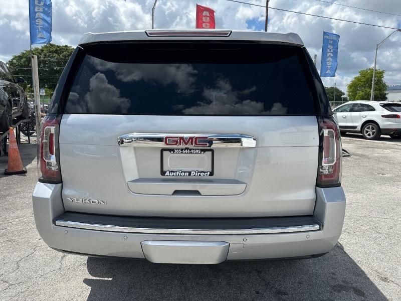 GMC Yukon Denali 4WD 2015