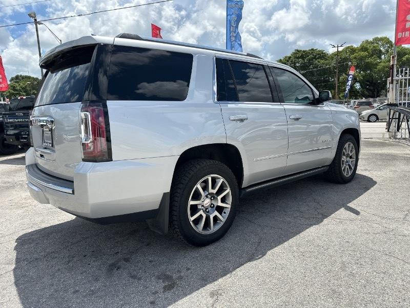 GMC Yukon Denali 4WD 2015