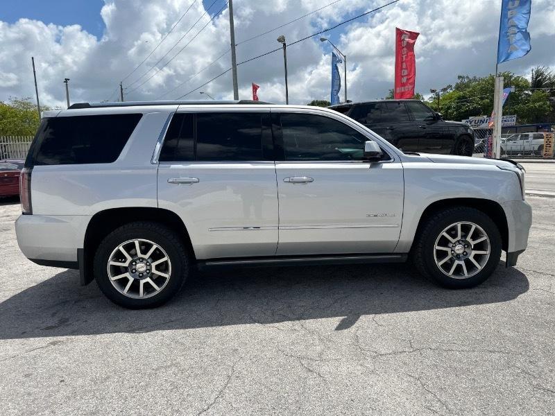 GMC Yukon Denali 4WD 2015