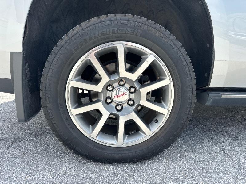 GMC Yukon Denali 4WD 2015