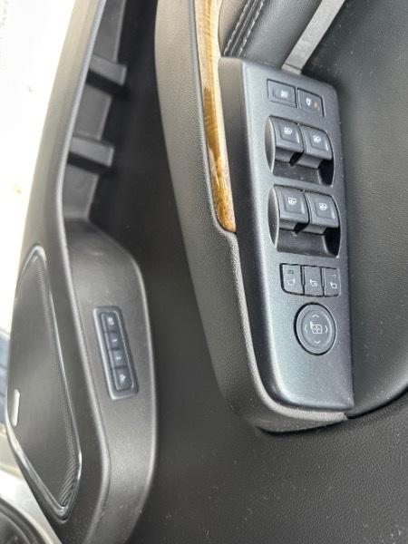 GMC Yukon Denali 4WD 2015