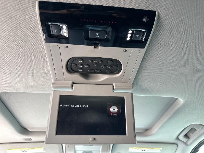 GMC Yukon Denali 4WD 2015