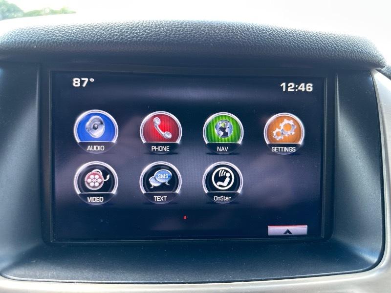 GMC Yukon Denali 4WD 2015