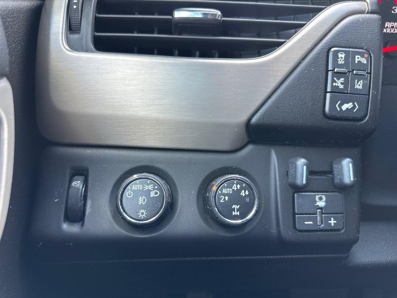 GMC Yukon Denali 4WD 2015