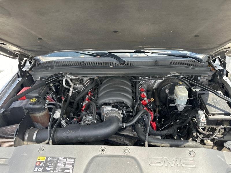 GMC Yukon Denali 4WD 2015