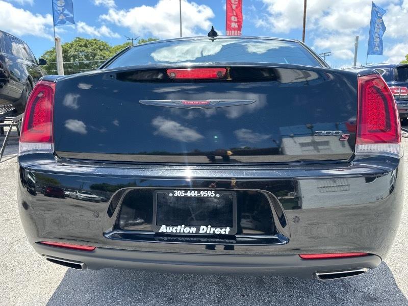 Chrysler 300 S V6 RWD 2021