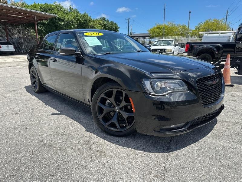 Chrysler 300 S V6 RWD 2021