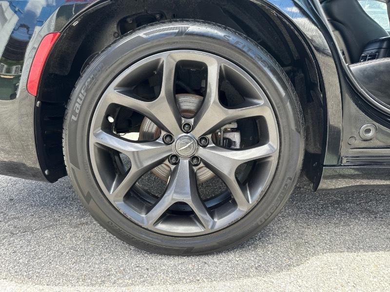 Chrysler 300 S V6 RWD 2021