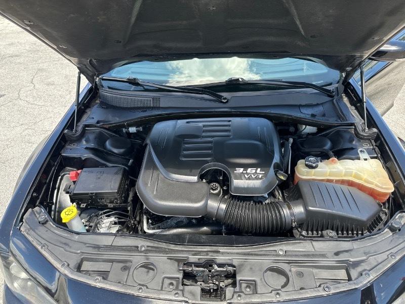 Chrysler 300 S V6 RWD 2021