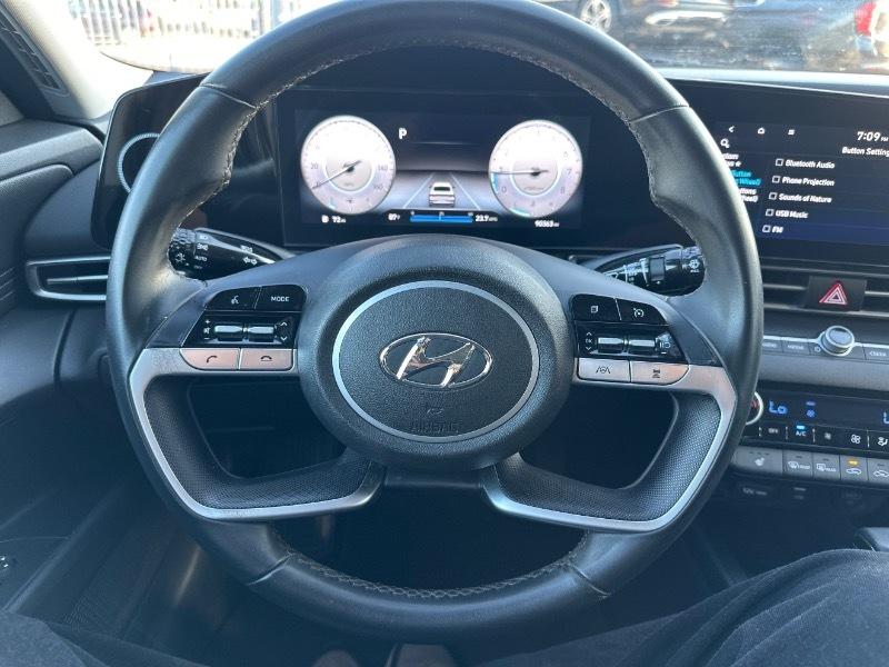 Hyundai Elantra SEL 2023