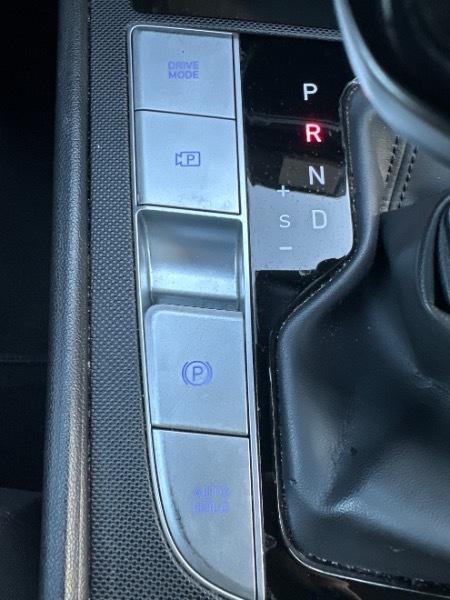 Hyundai Elantra SEL 2023