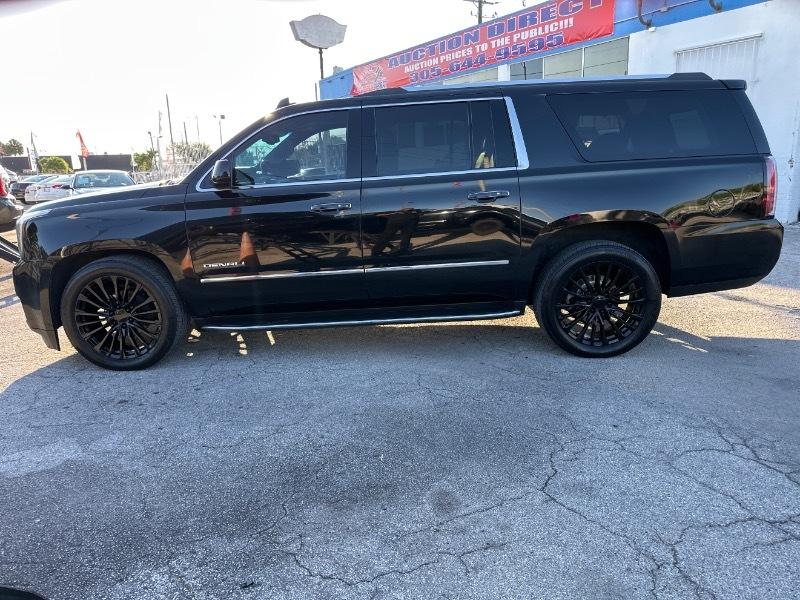 GMC Yukon XL Denali 4WD 2019
