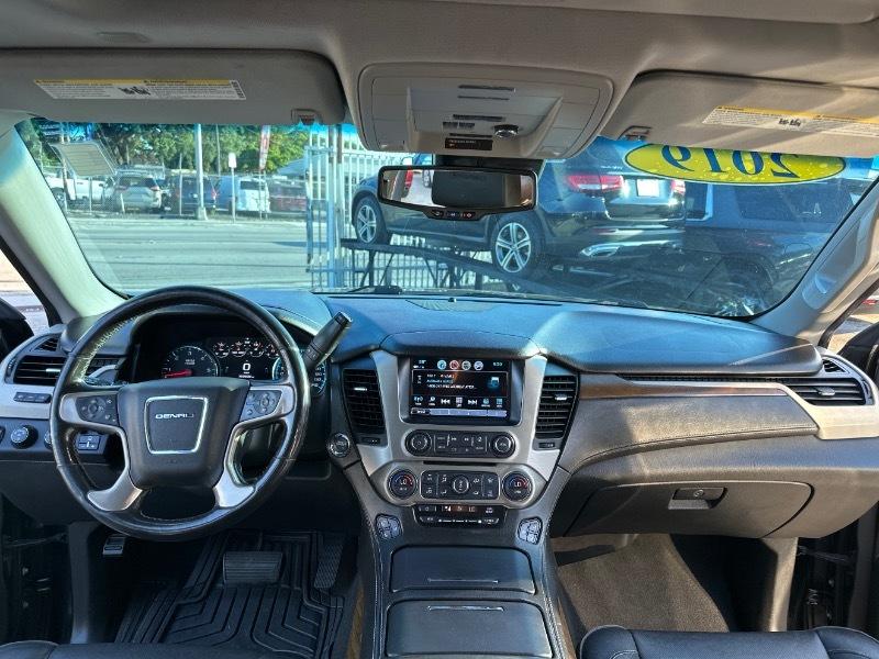 GMC Yukon XL Denali 4WD 2019