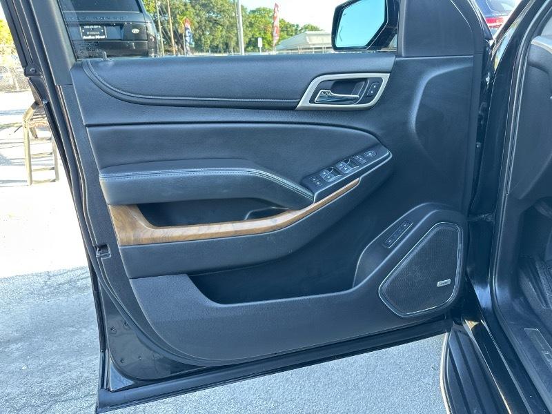 GMC Yukon XL Denali 4WD 2019