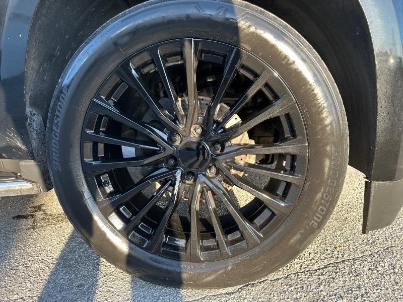 GMC Yukon XL Denali 4WD 2019