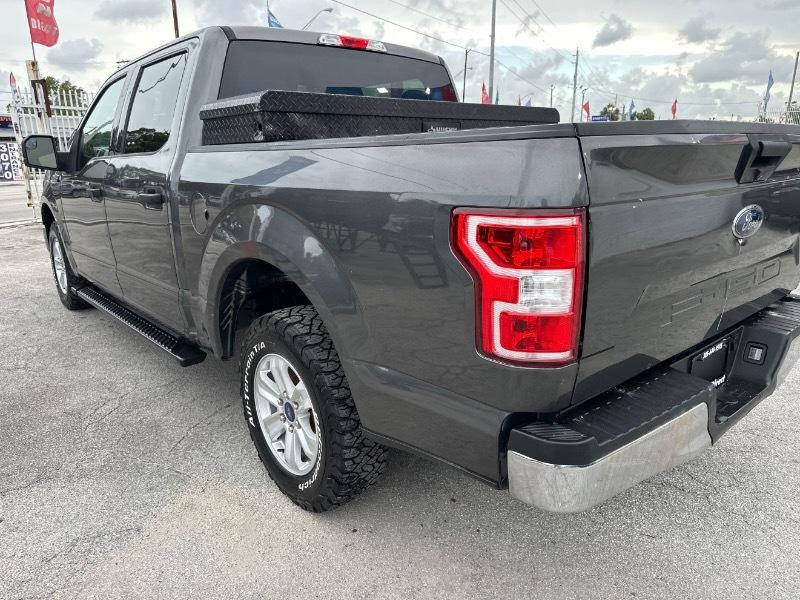 Ford F-150 2WD SuperCrew 139" XLT 2019