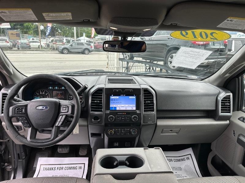 Ford F-150 2WD SuperCrew 139" XLT 2019