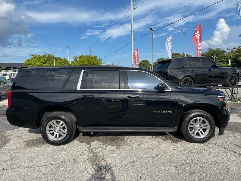Chevrolet Suburban LT 4WD 2020