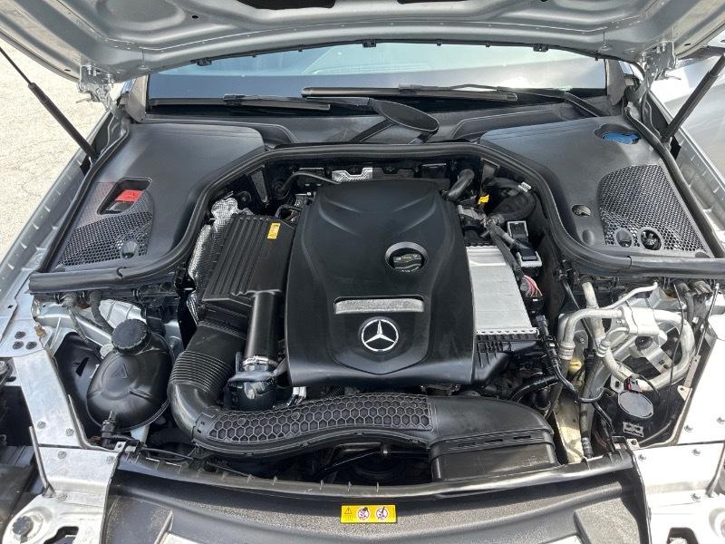 Mercedes-Benz E-Class E300 Luxury 4MATIC Sedan 2017