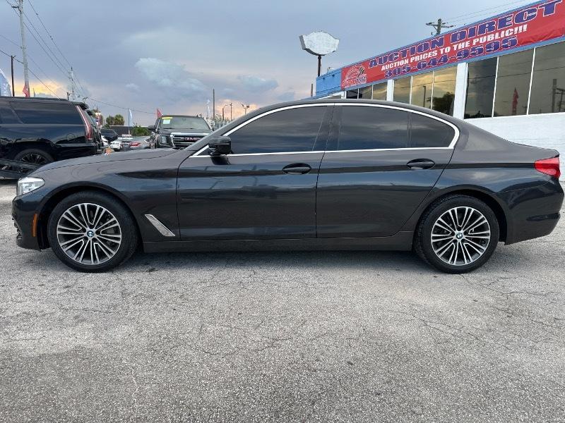 BMW 5-Series 530i 2019