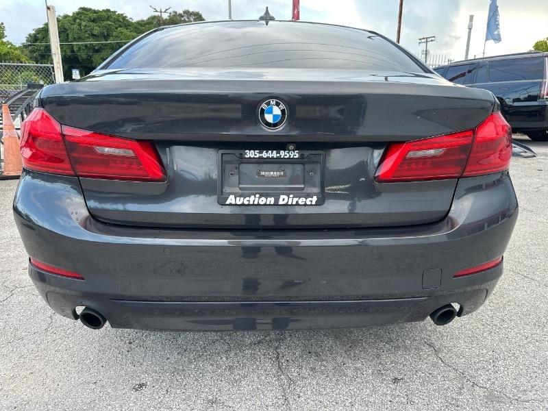 BMW 5-Series 530i 2019