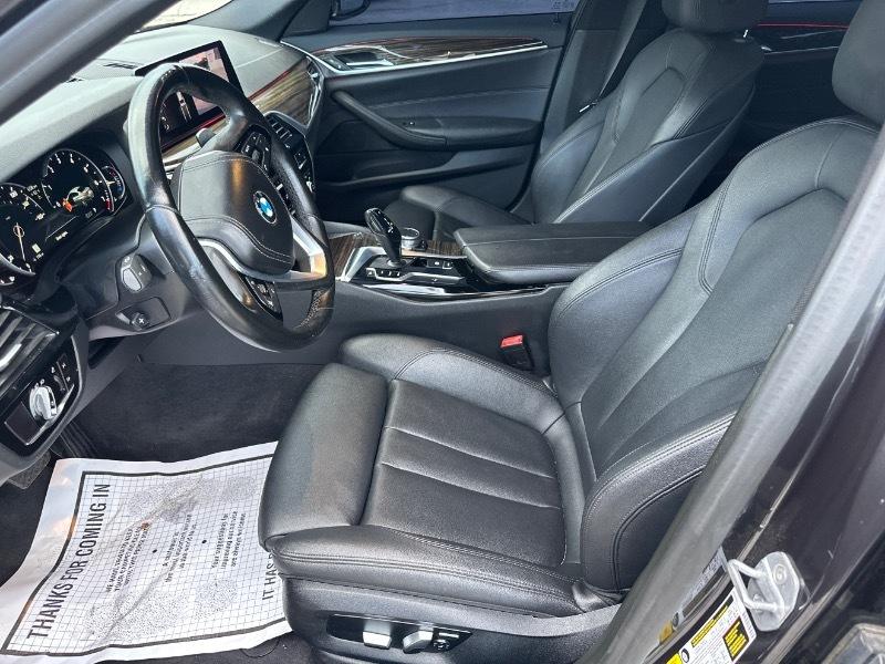 BMW 5-Series 530i 2019