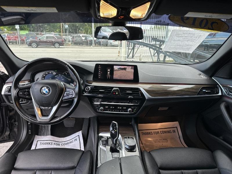BMW 5-Series 530i 2019