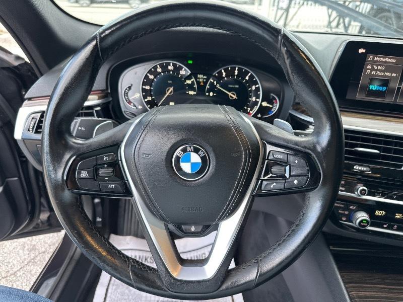 BMW 5-Series 530i 2019