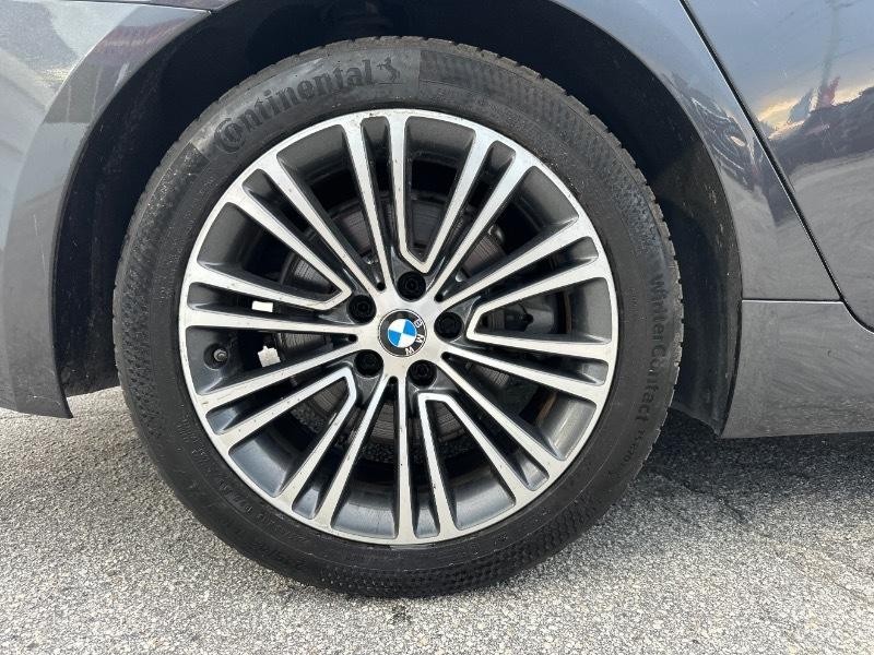 BMW 5-Series 530i 2019