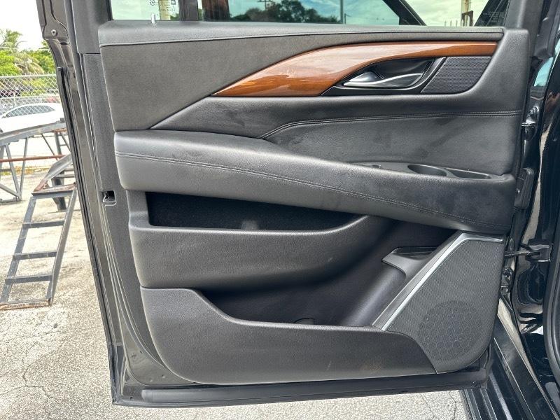Cadillac Escalade ESV 2WD Luxury 2020