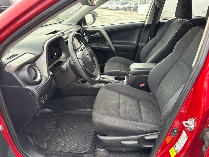 Toyota RAV4 XLE FWD 2016