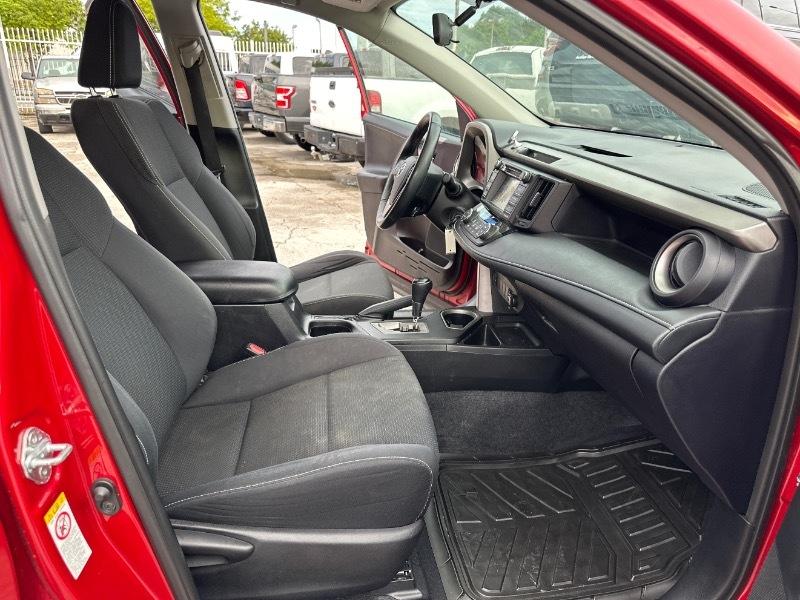 Toyota RAV4 XLE FWD 2016