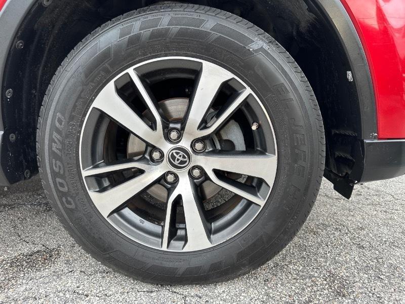 Toyota RAV4 XLE FWD 2016