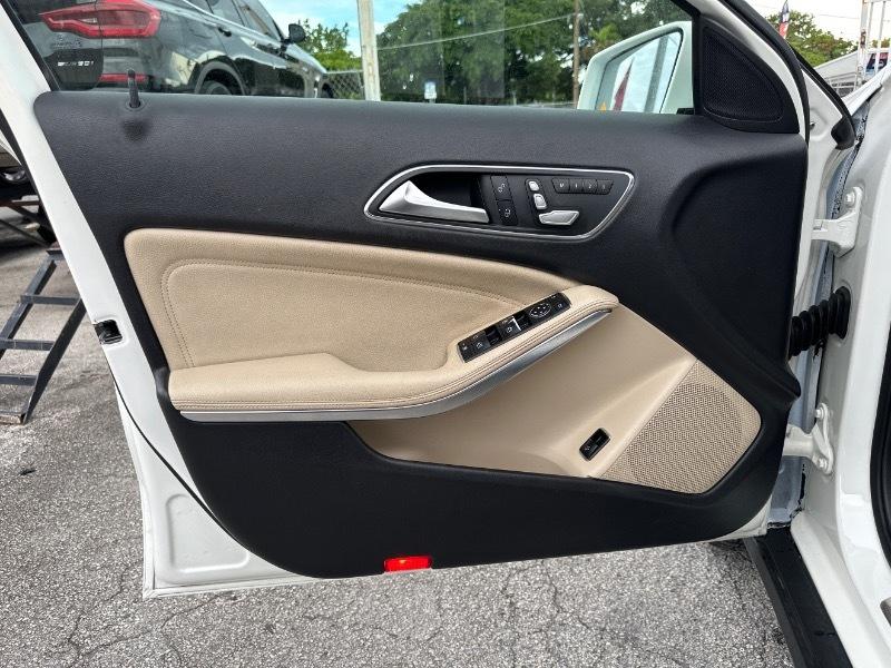 Mercedes-Benz GLA-Class GLA250 2020