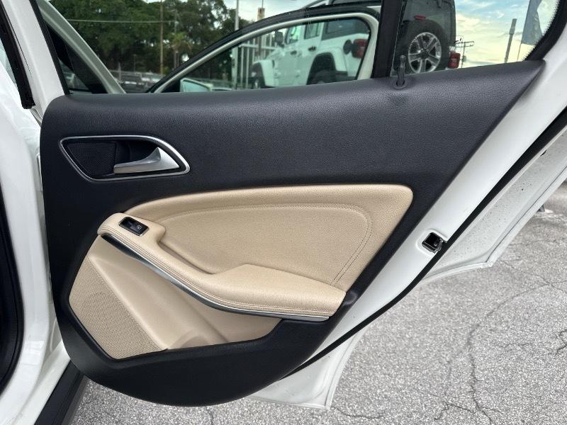 Mercedes-Benz GLA-Class GLA250 2020