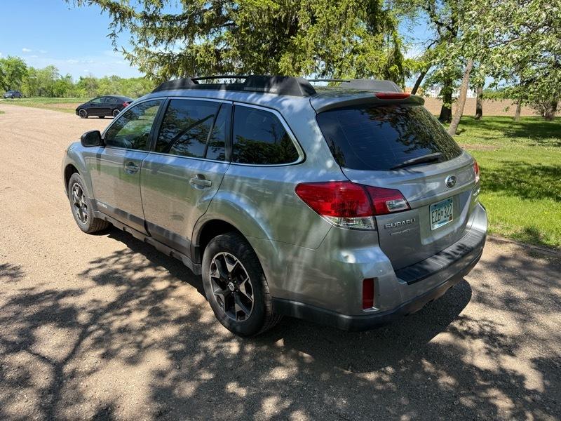 Subaru Outback 2.5i 2011