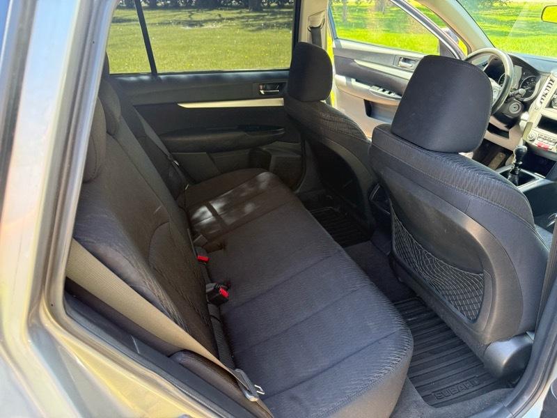Subaru Outback 2.5i 2011