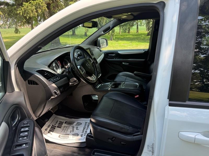 Dodge Grand Caravan R/T 2015