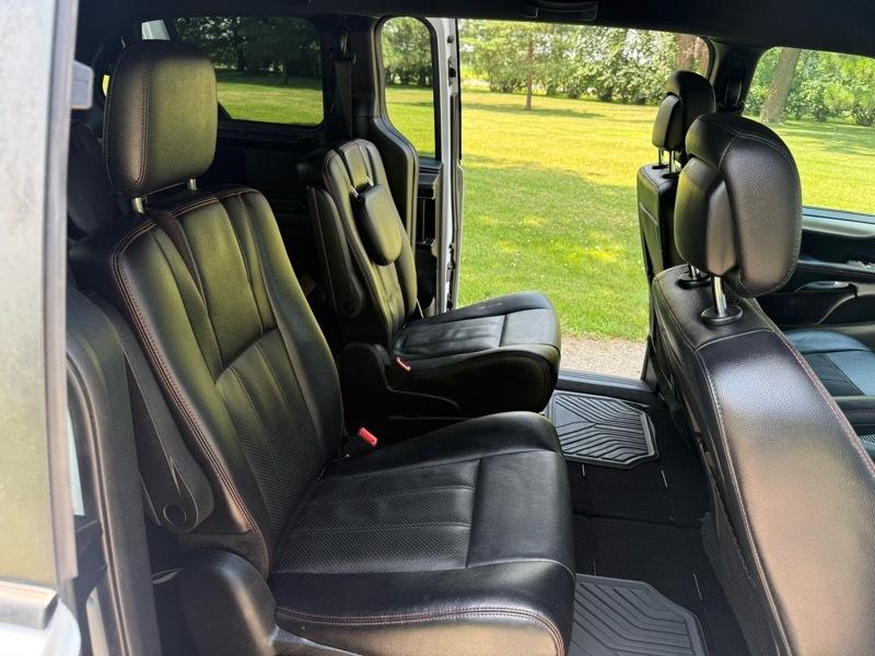Dodge Grand Caravan R/T 2015