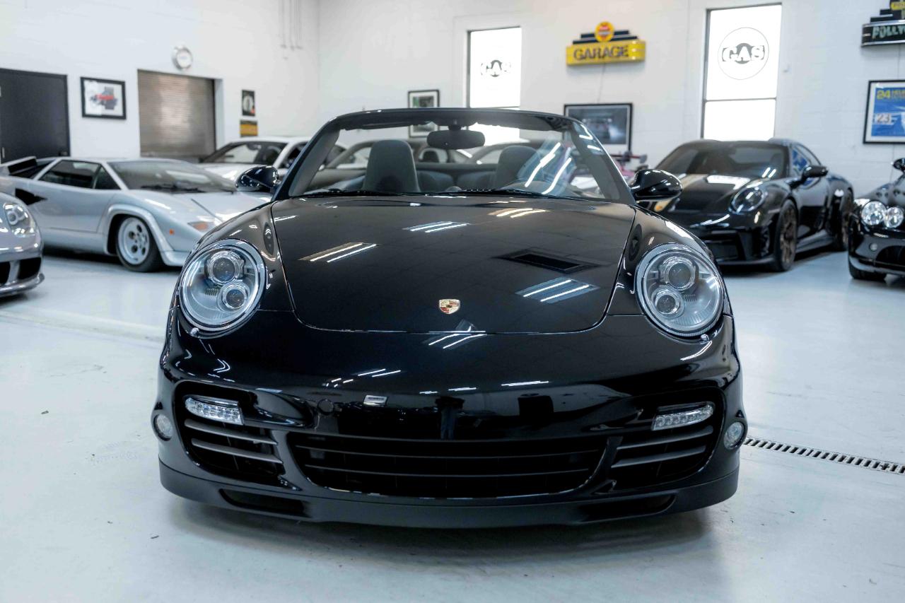 Porsche 911 Turbo S Cabriolet 2011