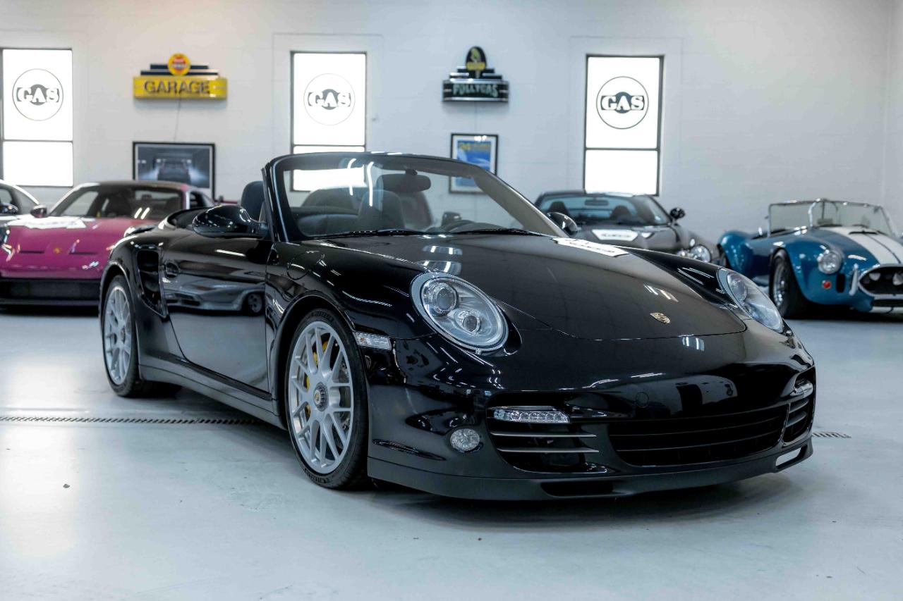 Porsche 911 Turbo S Cabriolet 2011