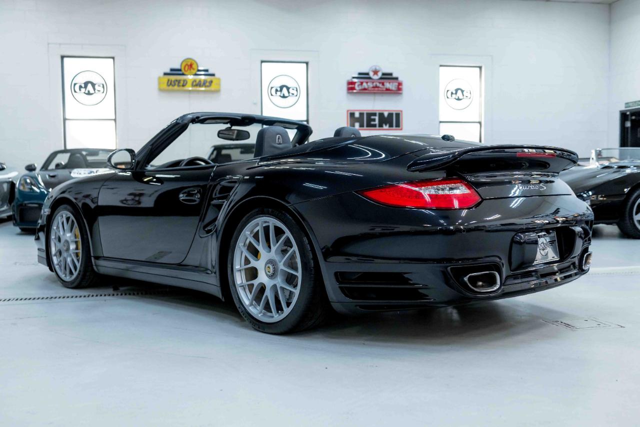 Porsche 911 Turbo S Cabriolet 2011