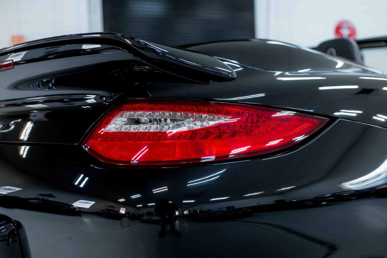 Porsche 911 Turbo S Cabriolet 2011