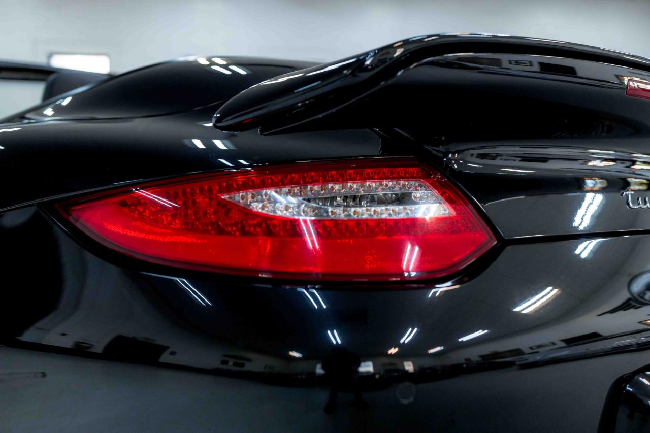 Porsche 911 Turbo S Cabriolet 2011