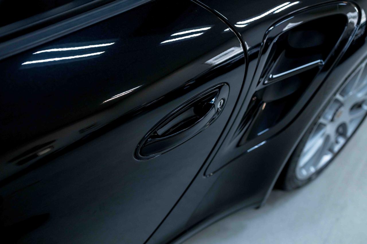 Porsche 911 Turbo S Cabriolet 2011