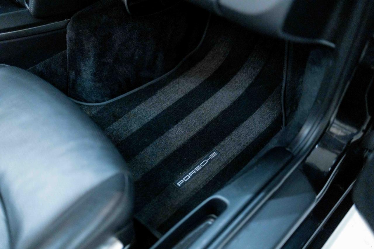 Porsche 911 Turbo S Cabriolet 2011