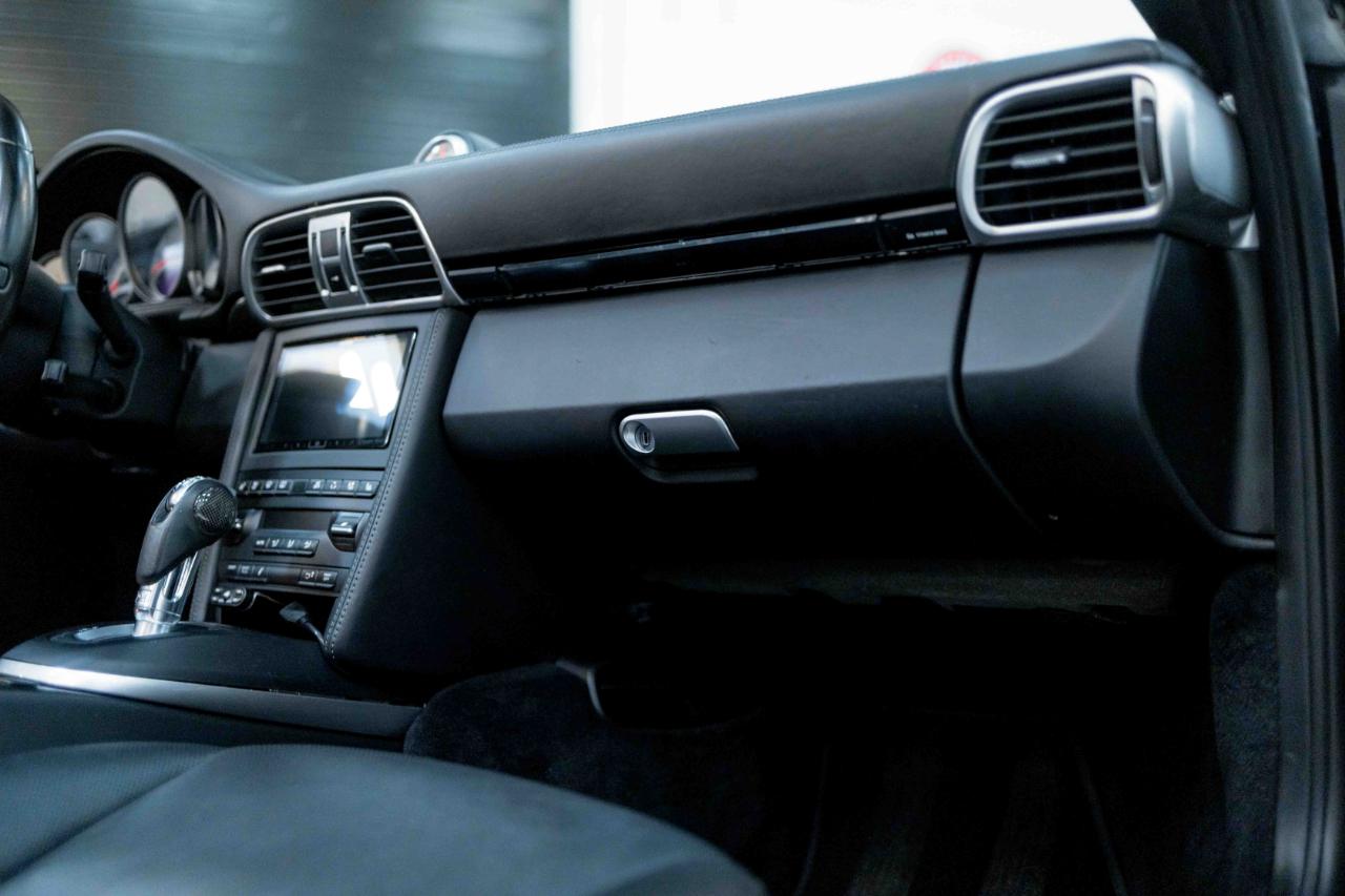 Porsche 911 Turbo S Cabriolet 2011