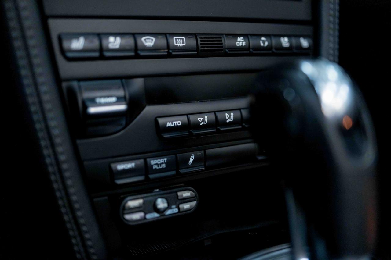 Porsche 911 Turbo S Cabriolet 2011