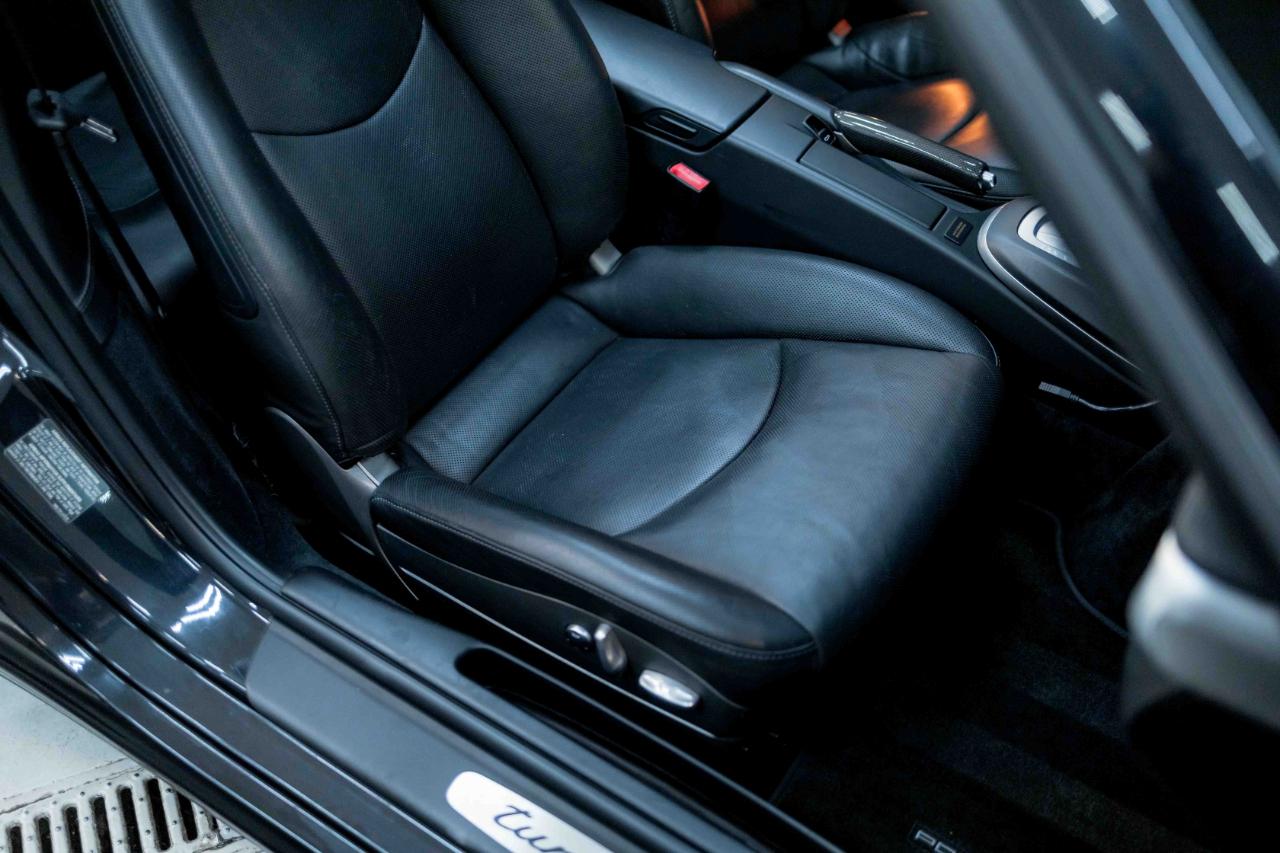 Porsche 911 Turbo S Cabriolet 2011